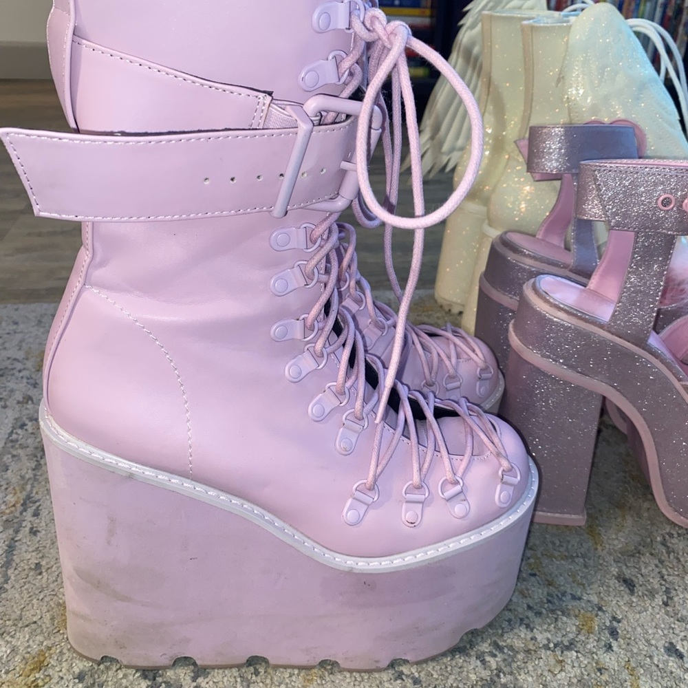 Current Mood Traitor boots size 8
